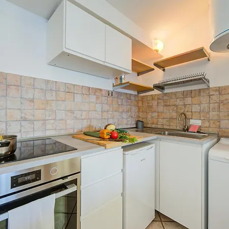 Rooftop On View - Happy Apartman