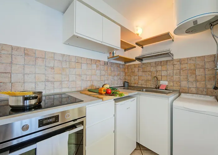 Rooftop On View - Happy Apartment