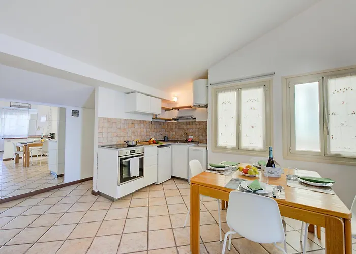 Rooftop On View - Happy Apartment